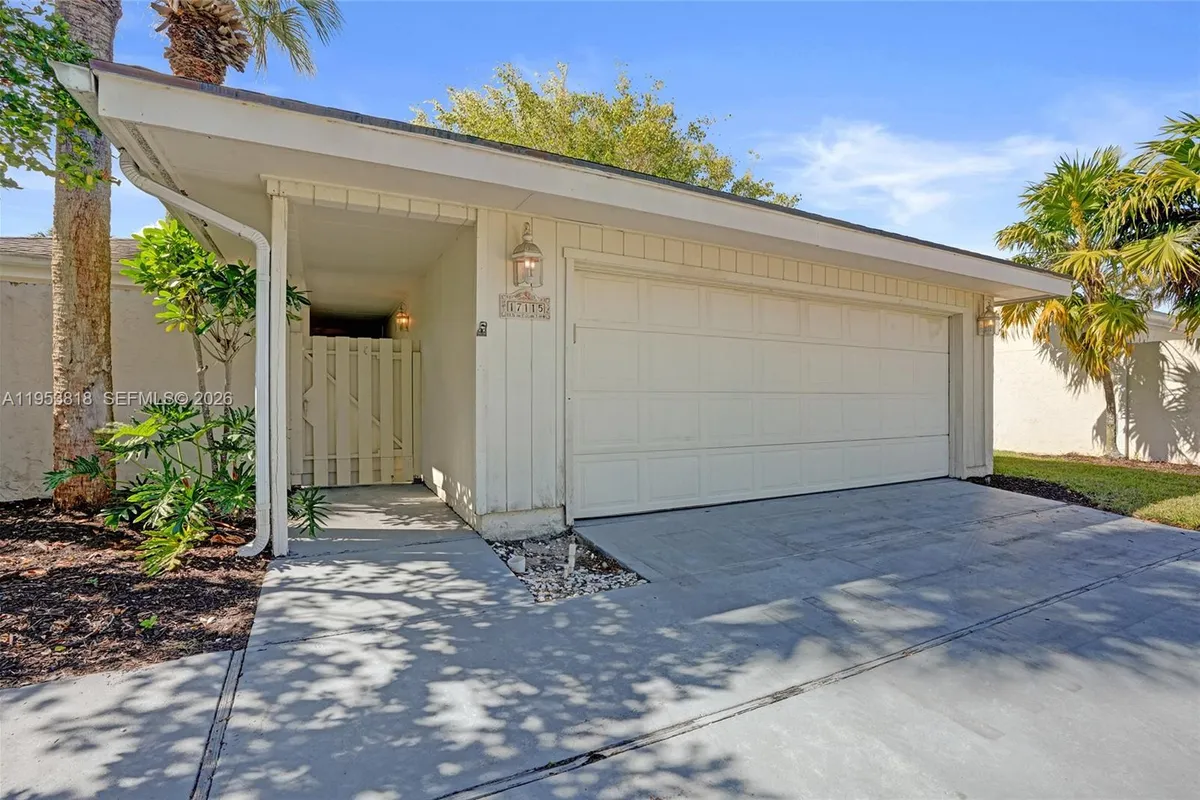 17115 Bay St, Jupiter FL 33477