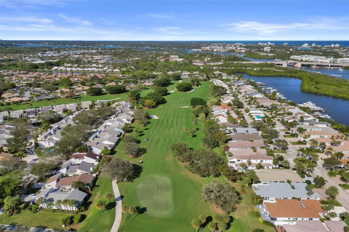 17115 Bay St, Jupiter FL 33477