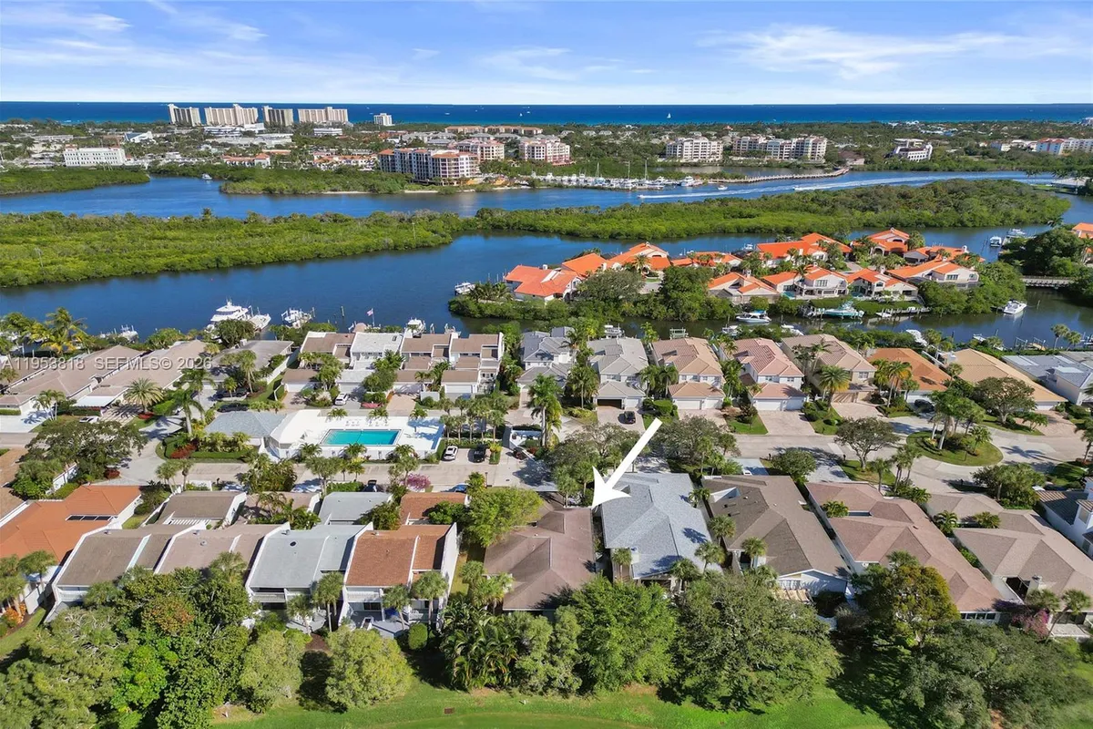 17115 Bay St, Jupiter FL 33477