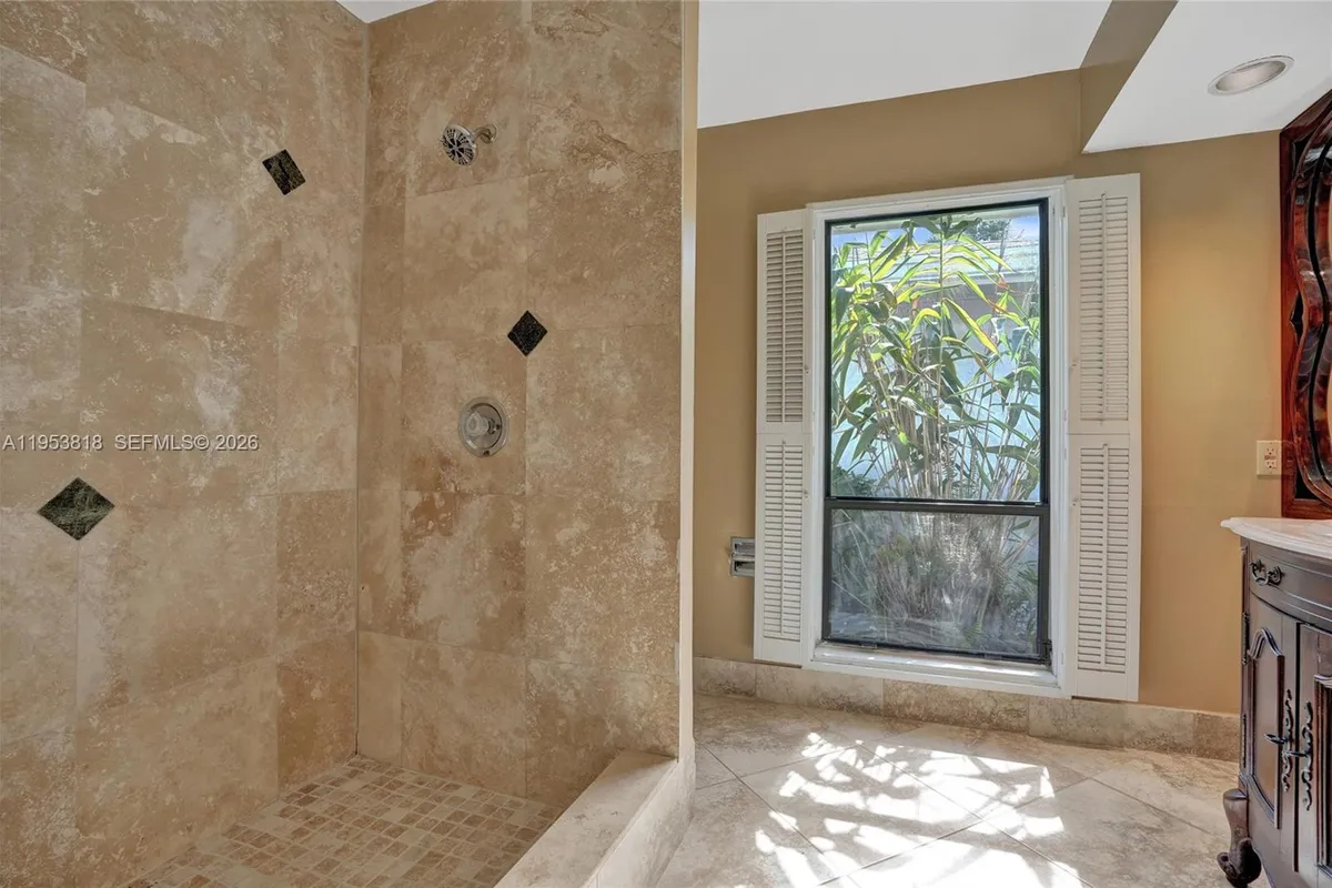 17115 Bay St, Jupiter FL 33477