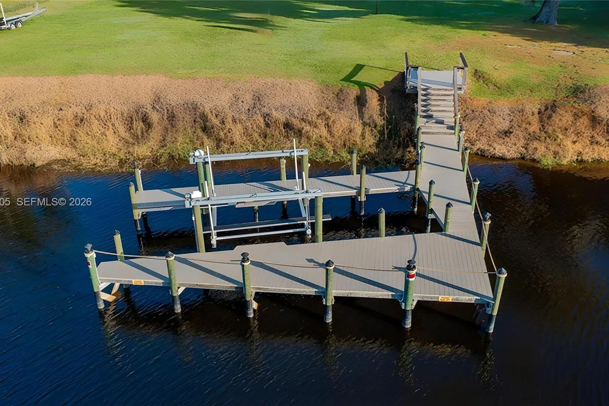 395 Old County Road 78, La Belle FL 33935