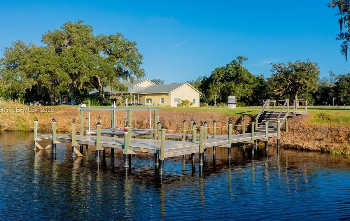 395 Old County Road 78, La Belle FL 33935