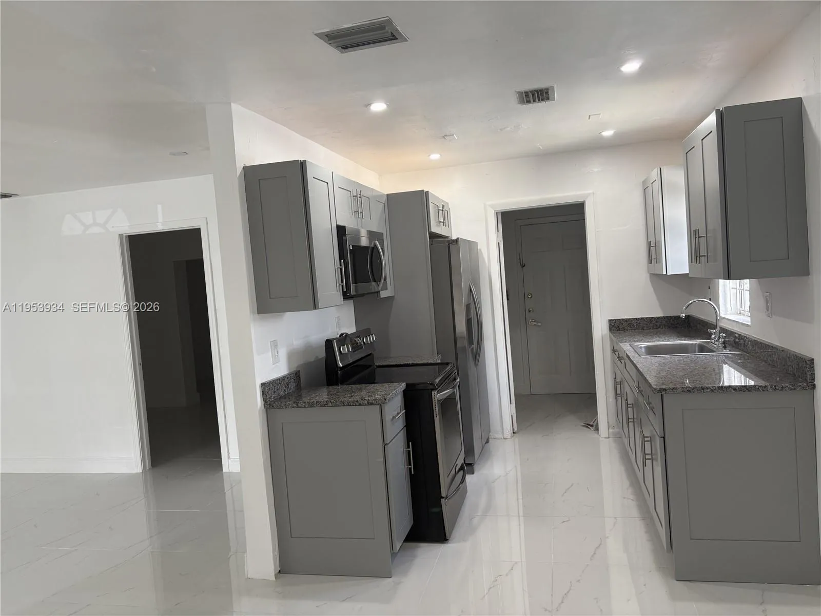 2993 NW 191st Ter, Miami Gardens FL 33056