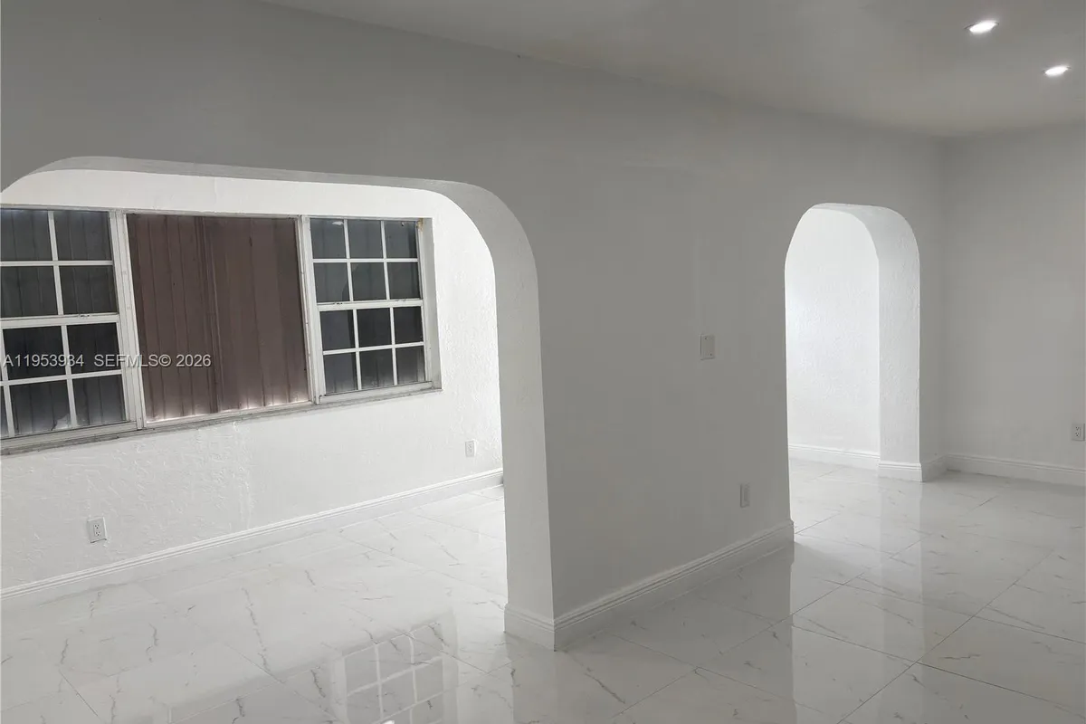 2993 NW 191st Ter, Miami Gardens FL 33056