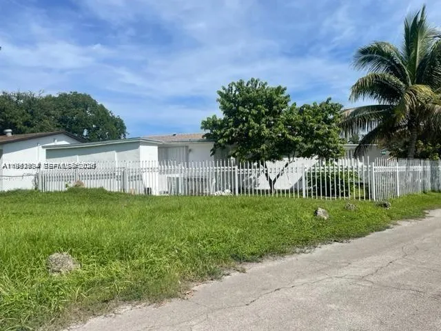 2993 NW 191st Ter, Miami Gardens FL 33056