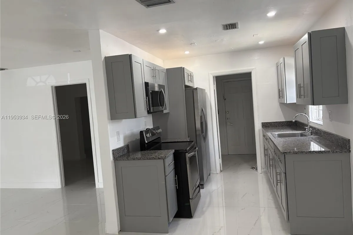 2993 NW 191st Ter, Miami Gardens FL 33056