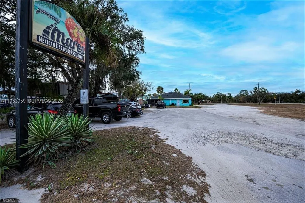 415 S Main St., La Belle FL 33935