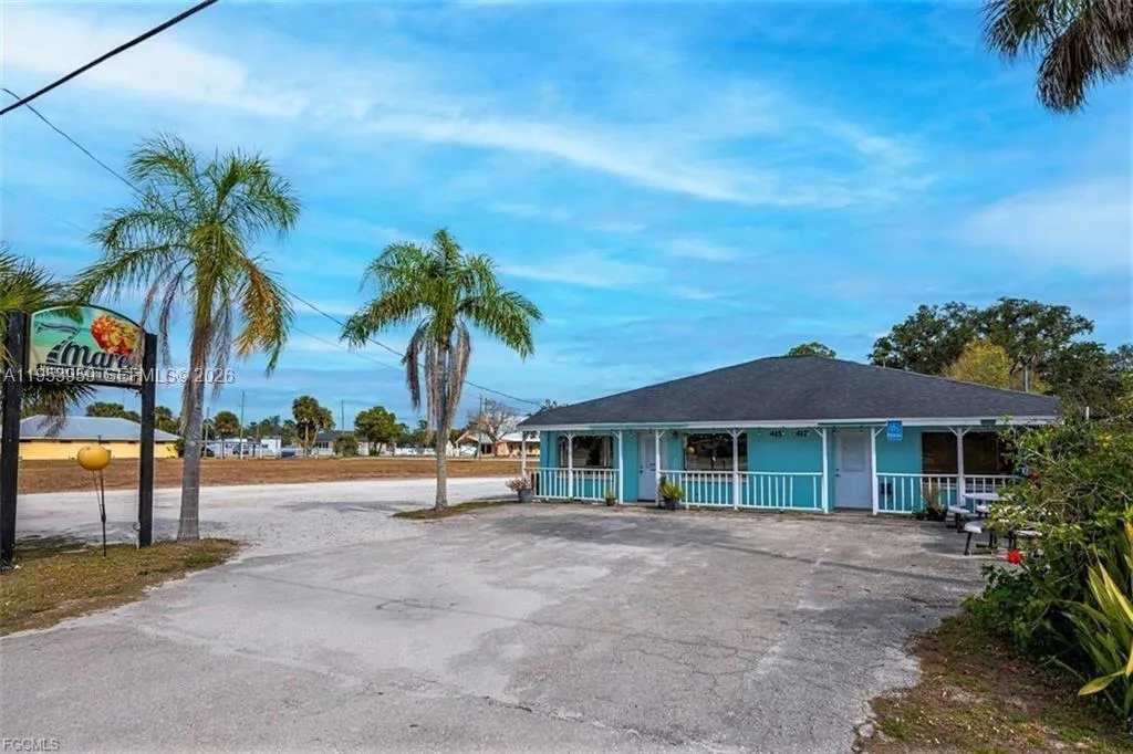 415 S Main St., La Belle FL 33935