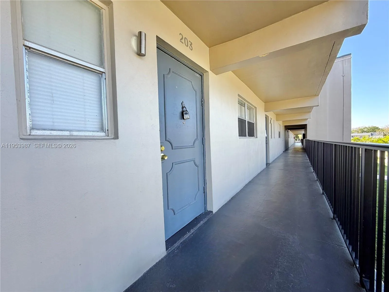 8000 Fairview Dr # 203, Tamarac FL 33321