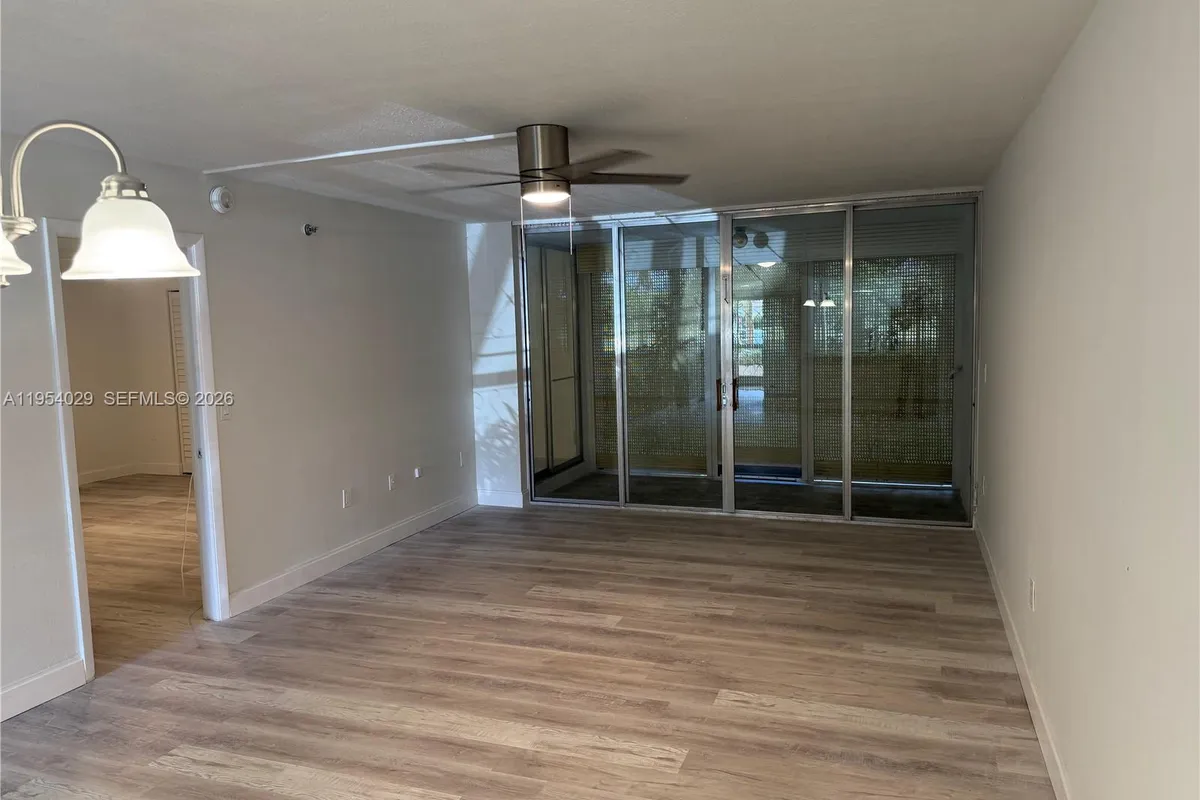 3940 Inverrary Blvd # A, Lauderhill FL 33319