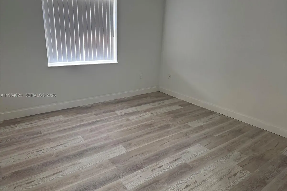 3940 Inverrary Blvd # A, Lauderhill FL 33319