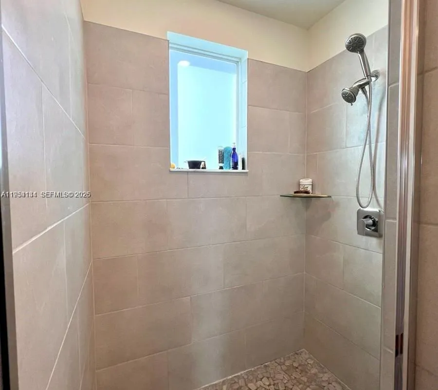 6420 NW 102nd Path # 304, Doral FL 33178