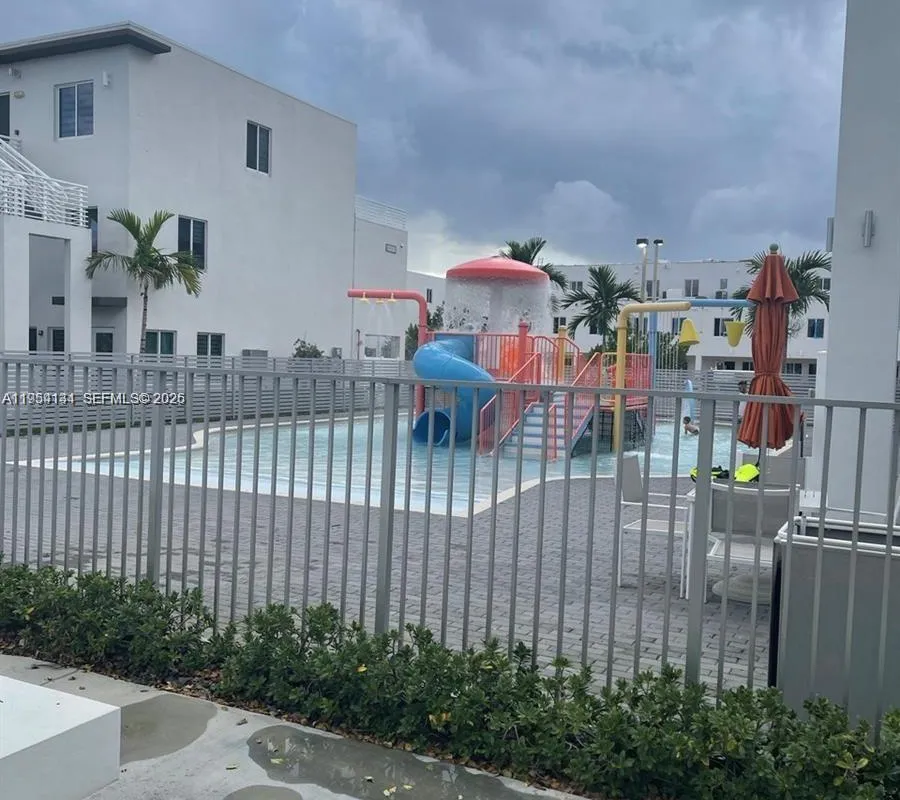 6420 NW 102nd Path # 304, Doral FL 33178