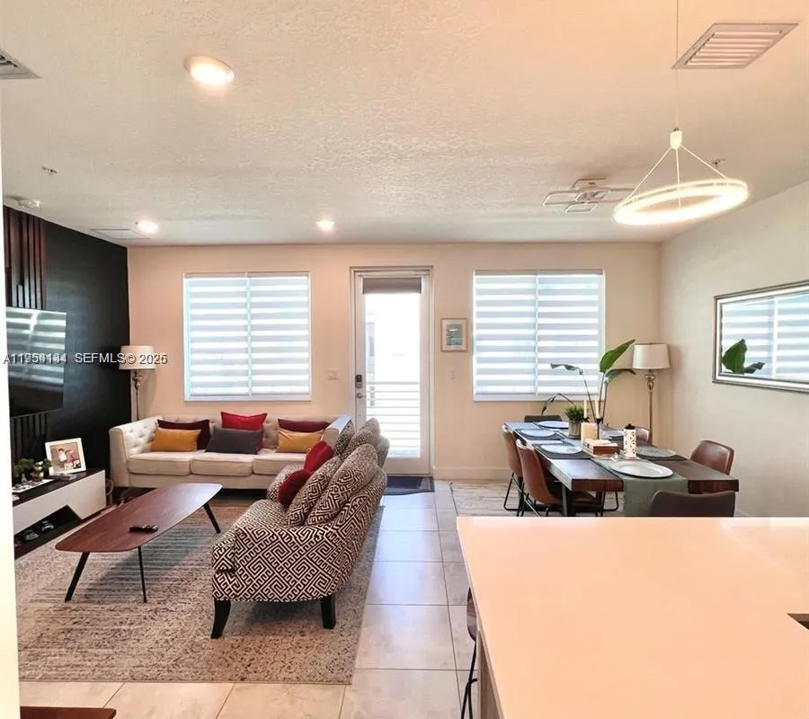 6420 NW 102nd Path # 304, Doral FL 33178