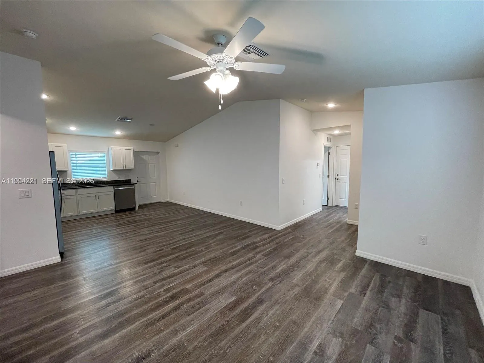 131 Carousel Ave., La Belle FL 33935