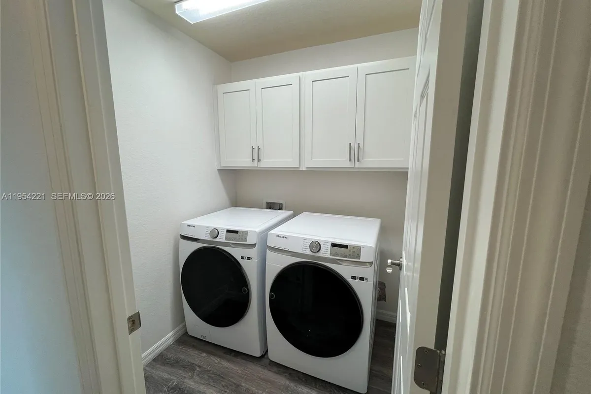 131 Carousel Ave., La Belle FL 33935