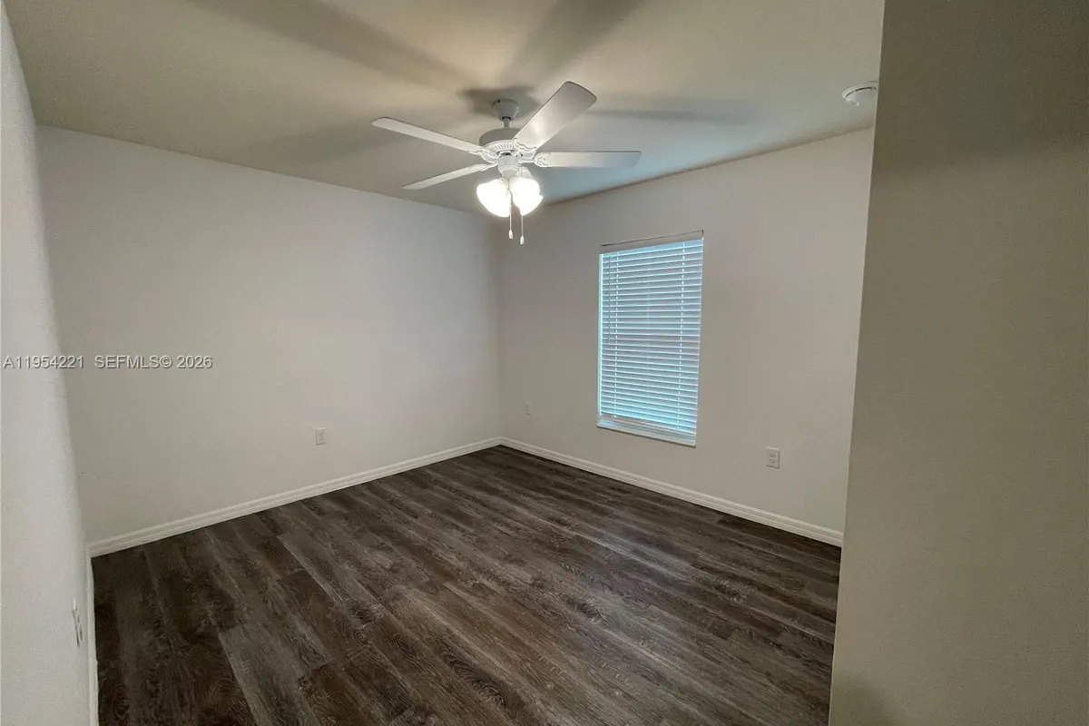 131 Carousel Ave., La Belle FL 33935