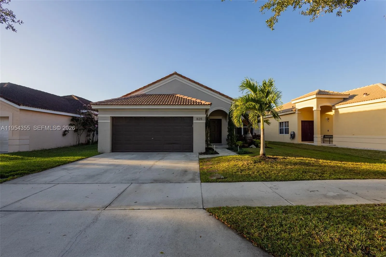 825 Tanglewood Cir, Weston FL 33327