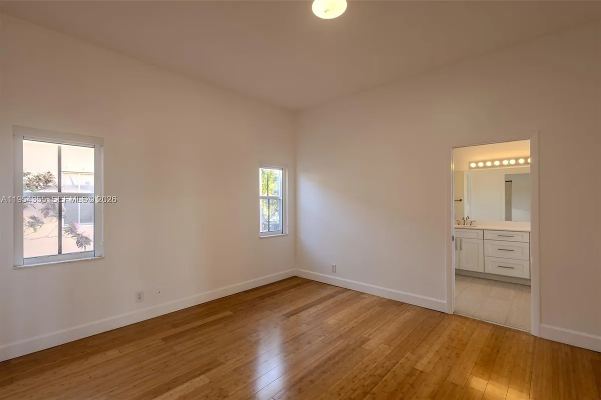 825 Tanglewood Cir, Weston FL 33327