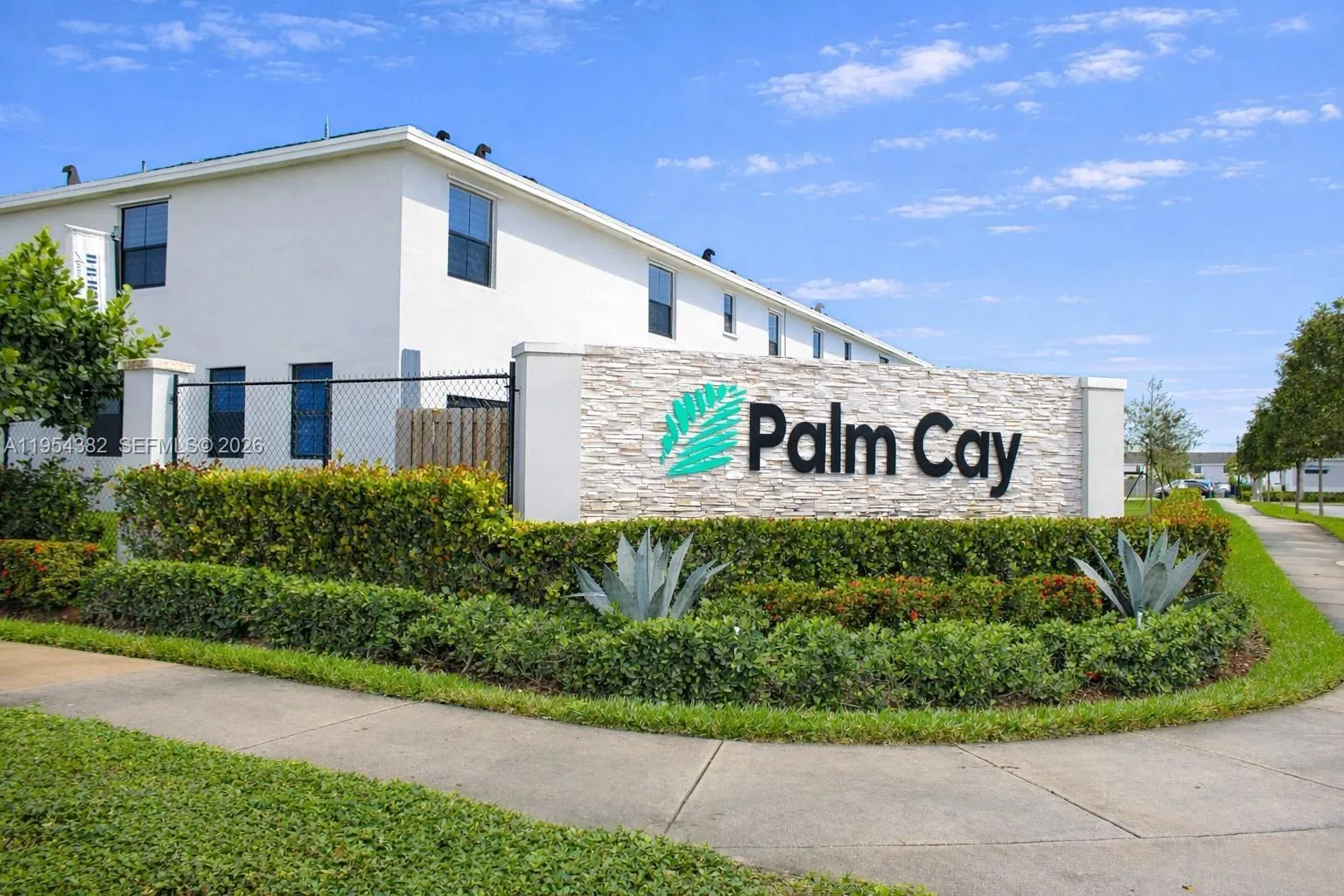 470 NE 12th St, Florida City FL 33034