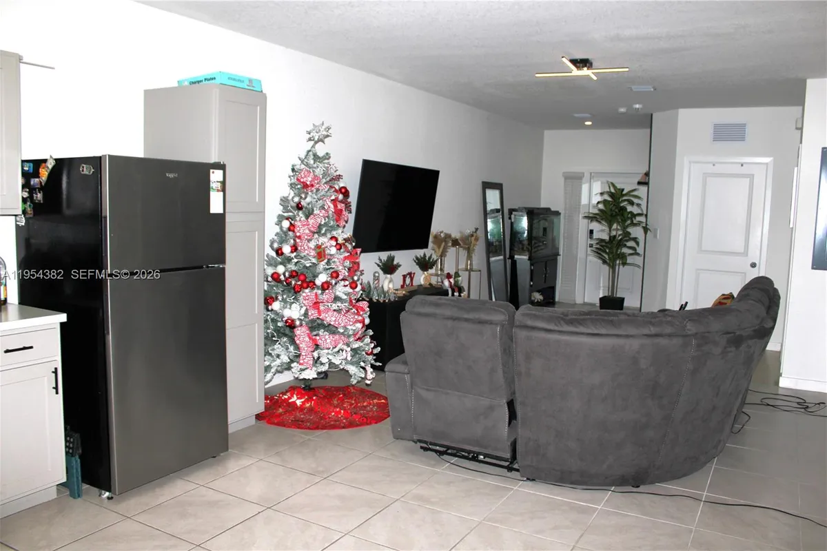 470 NE 12th St, Florida City FL 33034