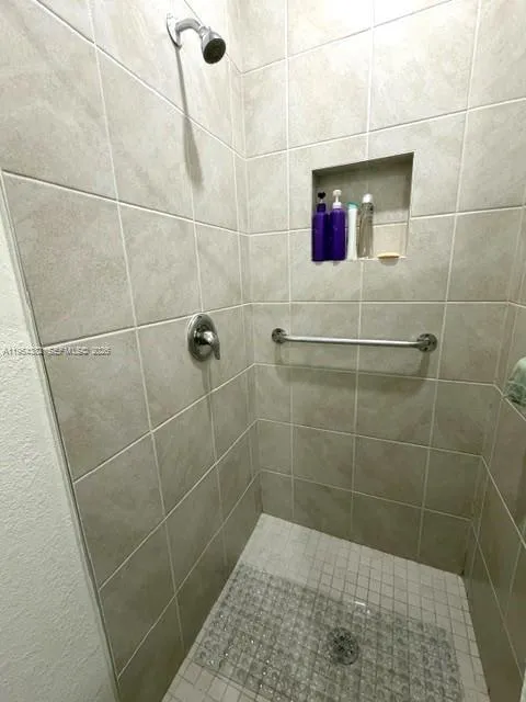 470 NE 12th St, Florida City FL 33034