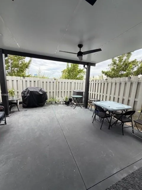 470 NE 12th St, Florida City FL 33034