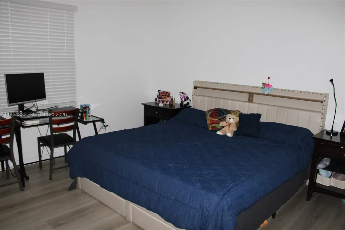 470 NE 12th St, Florida City FL 33034