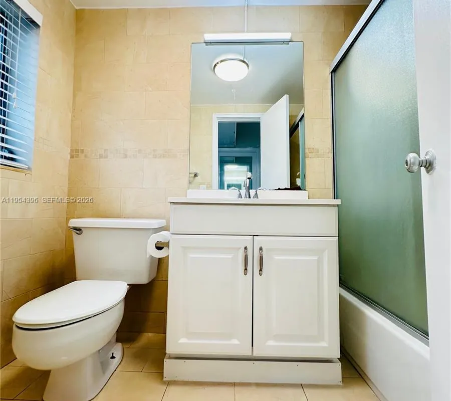 50 Park Dr # 3, Bal Harbour FL 33154