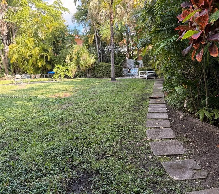 50 Park Dr # 3, Bal Harbour FL 33154