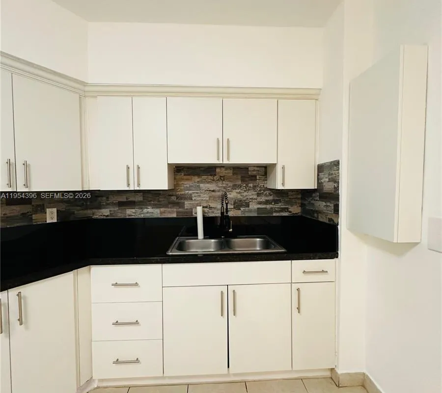 50 Park Dr # 3, Bal Harbour FL 33154