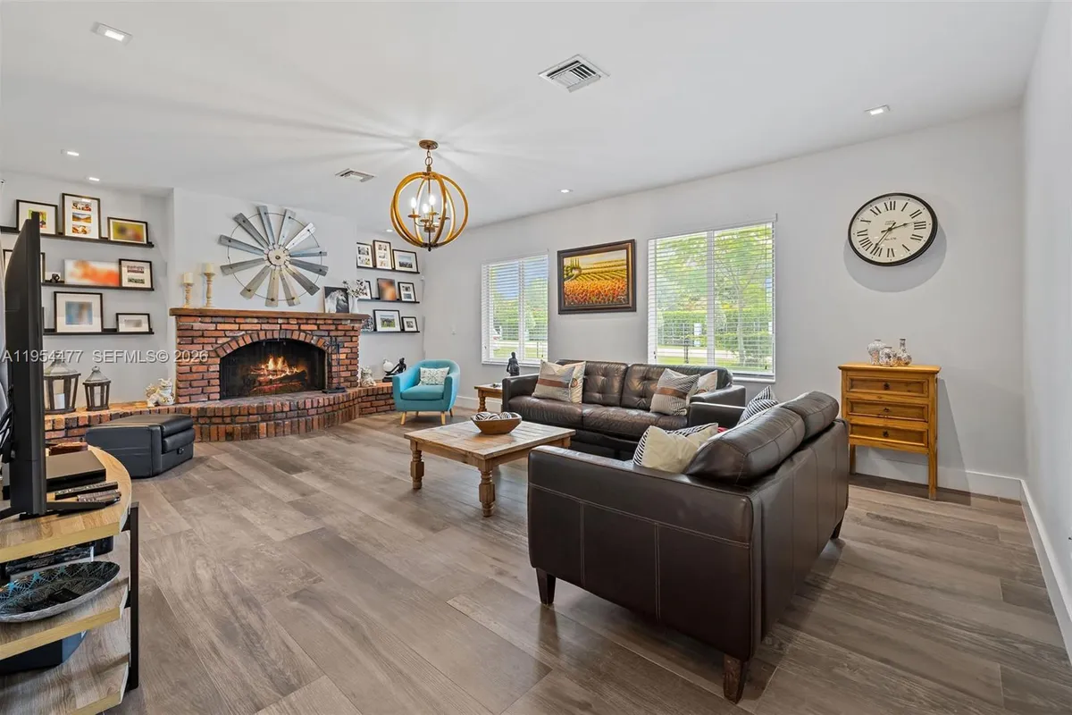 7980 SW 108th St, Miami FL 33156