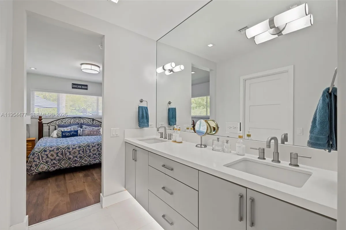 7980 SW 108th St, Miami FL 33156