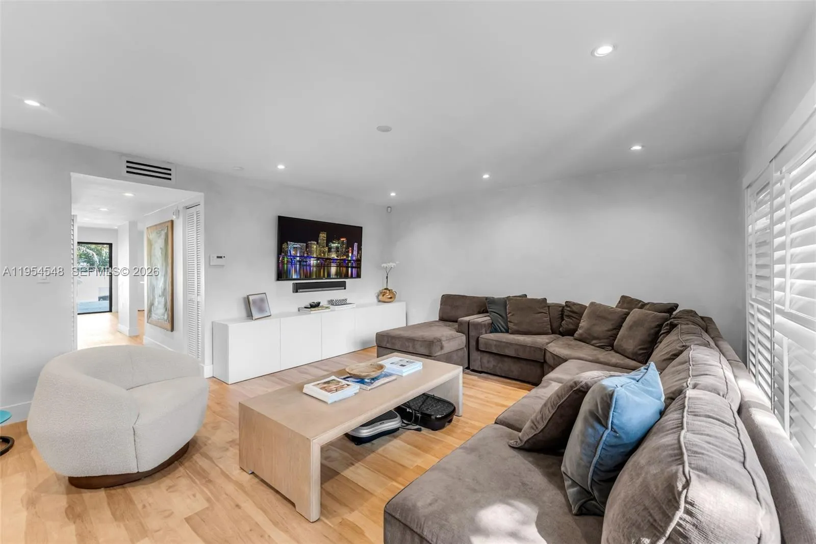 6611 SW 72nd St # 38, South Miami FL 33143