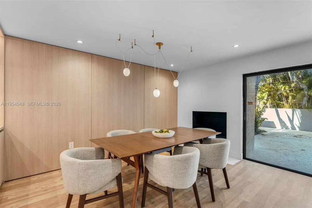 6611 SW 72nd St # 38, South Miami FL 33143