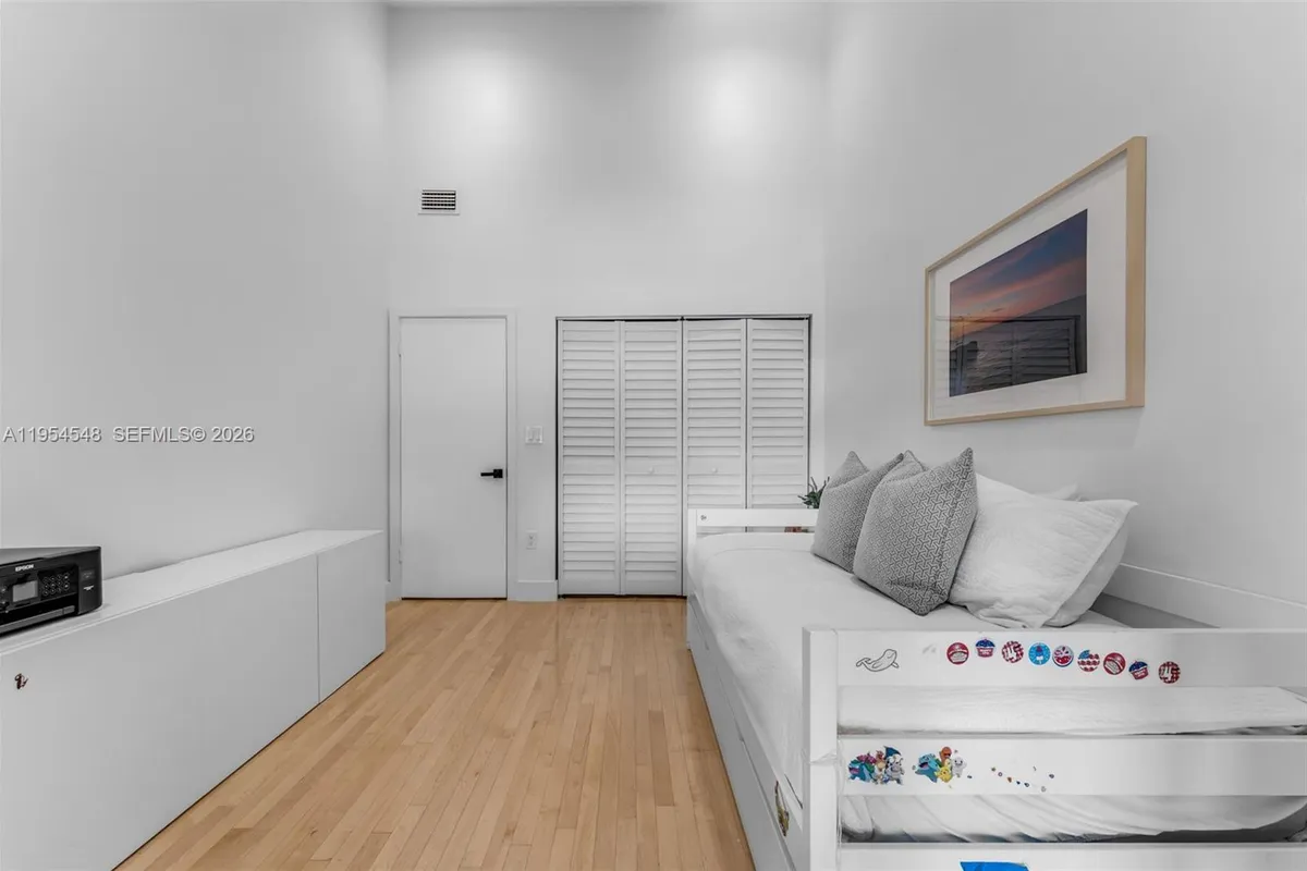 6611 SW 72nd St # 38, South Miami FL 33143