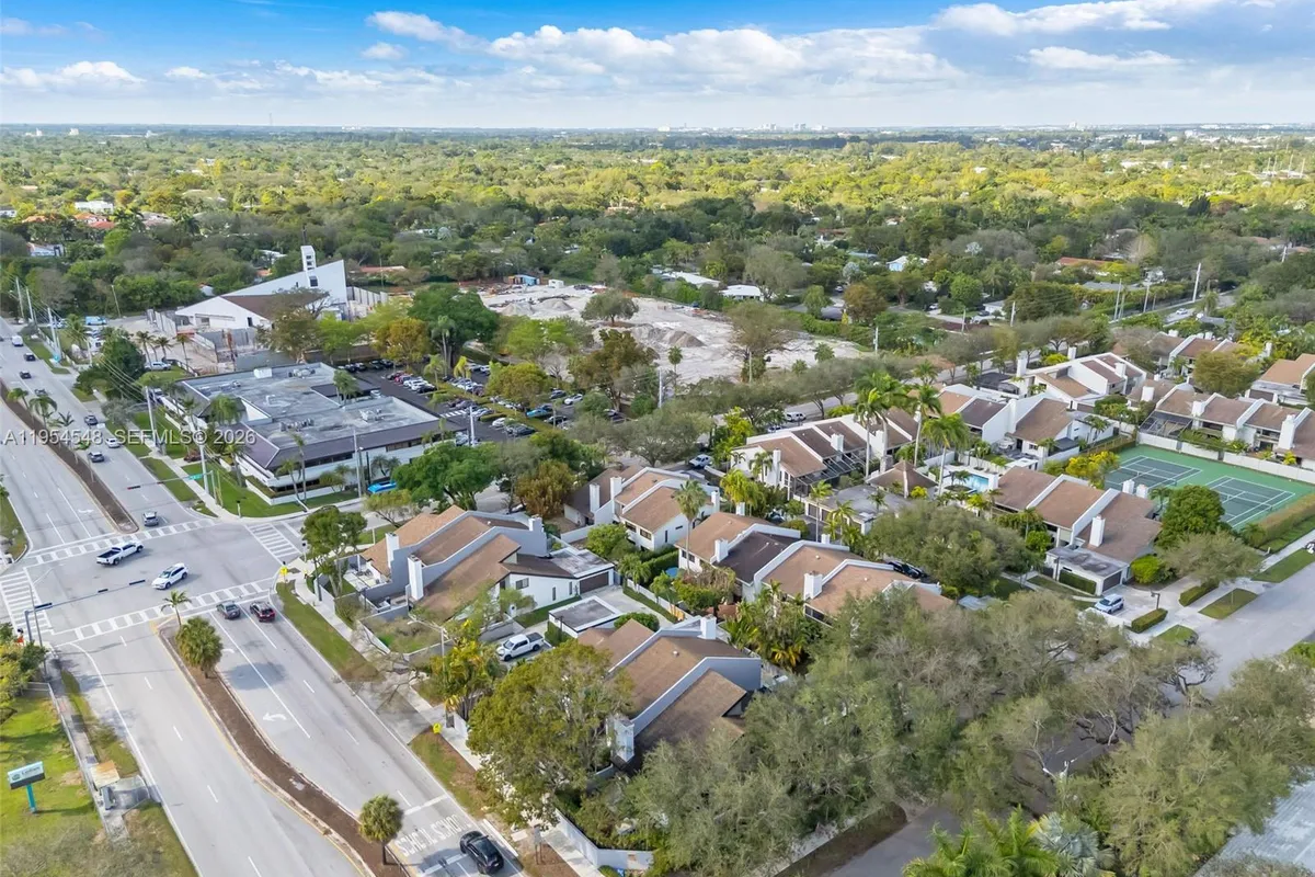 6611 SW 72nd St # 38, South Miami FL 33143