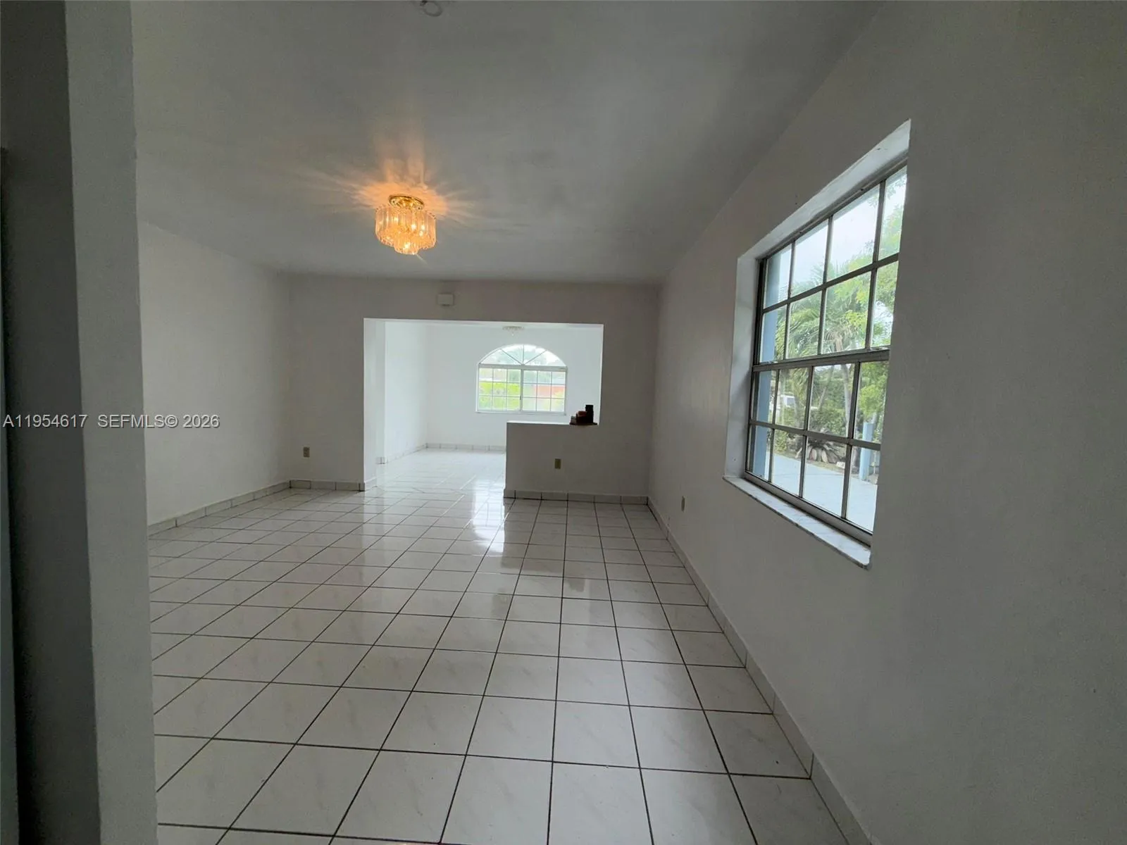 9825 SW 54th St, Miami FL 33165