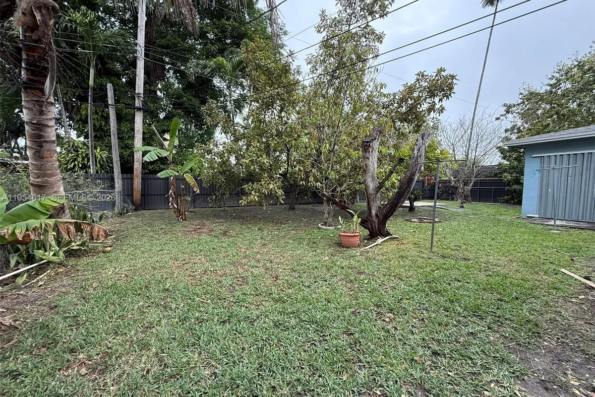 9825 SW 54th St, Miami FL 33165