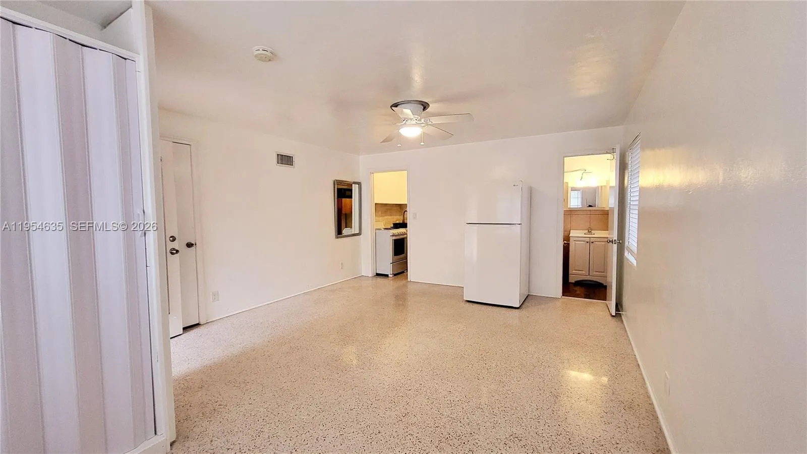 215 S 12th Ave, Hollywood FL 33019