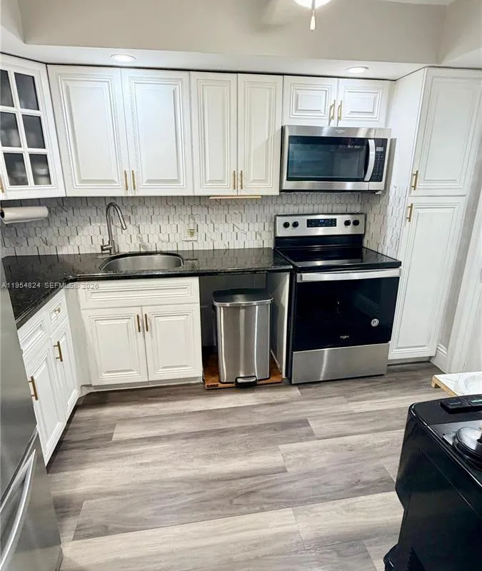 2651 S Course Dr # 410, Pompano Beach FL 33069