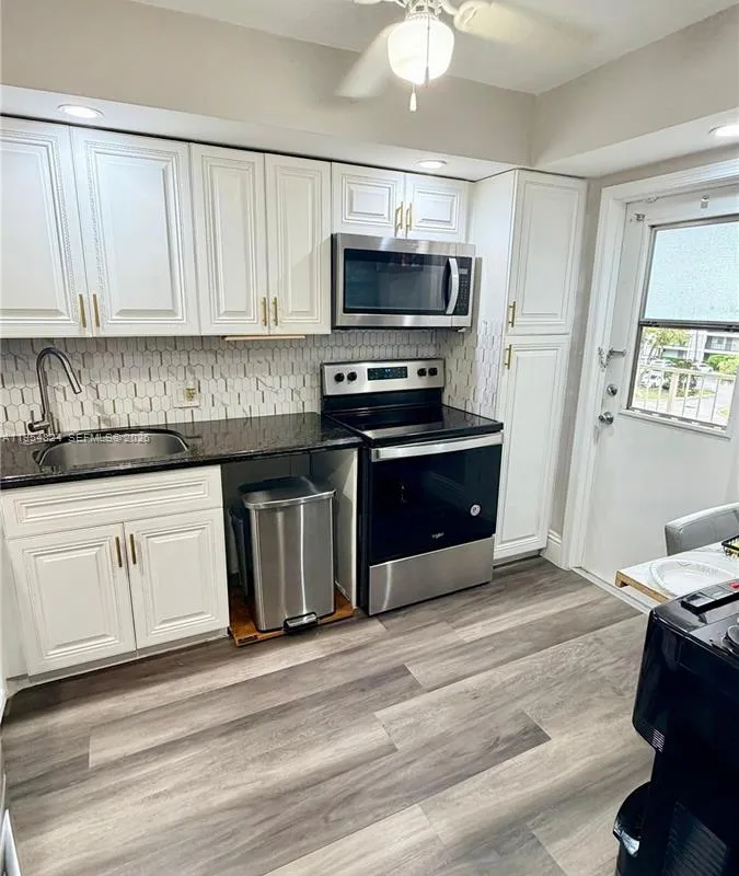 2651 S Course Dr # 410, Pompano Beach FL 33069