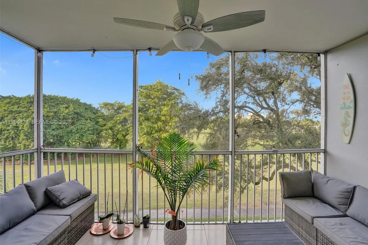 2651 S Course Dr # 410, Pompano Beach FL 33069