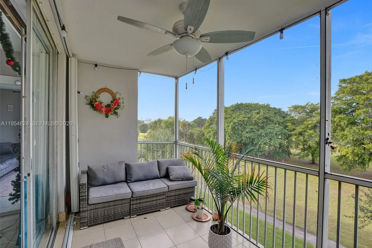 2651 S Course Dr # 410, Pompano Beach FL 33069