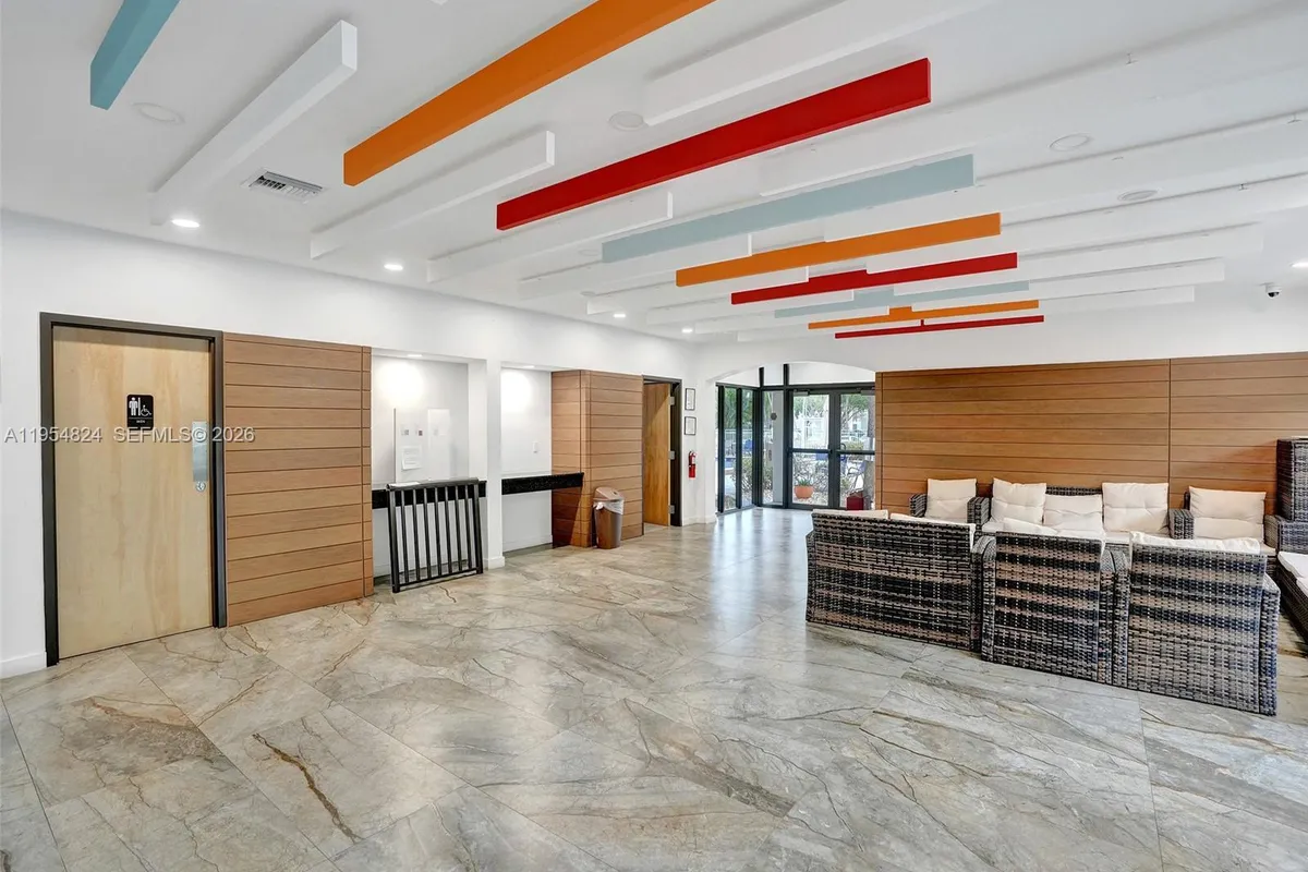 2651 S Course Dr # 410, Pompano Beach FL 33069