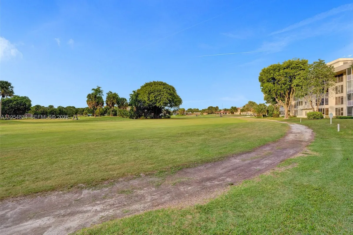 2651 S Course Dr # 410, Pompano Beach FL 33069