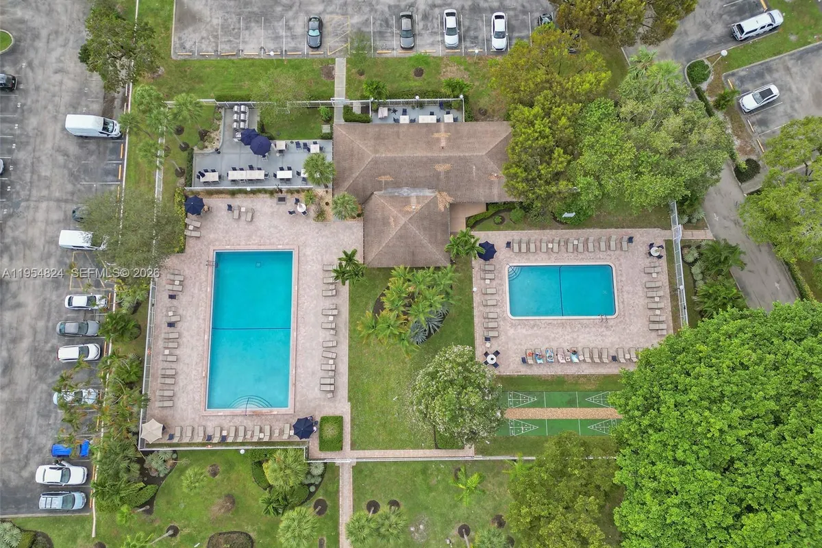 2651 S Course Dr # 410, Pompano Beach FL 33069