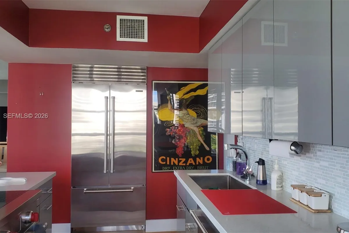 3600 Mystic Pointe Dr # 913, Aventura FL 33180