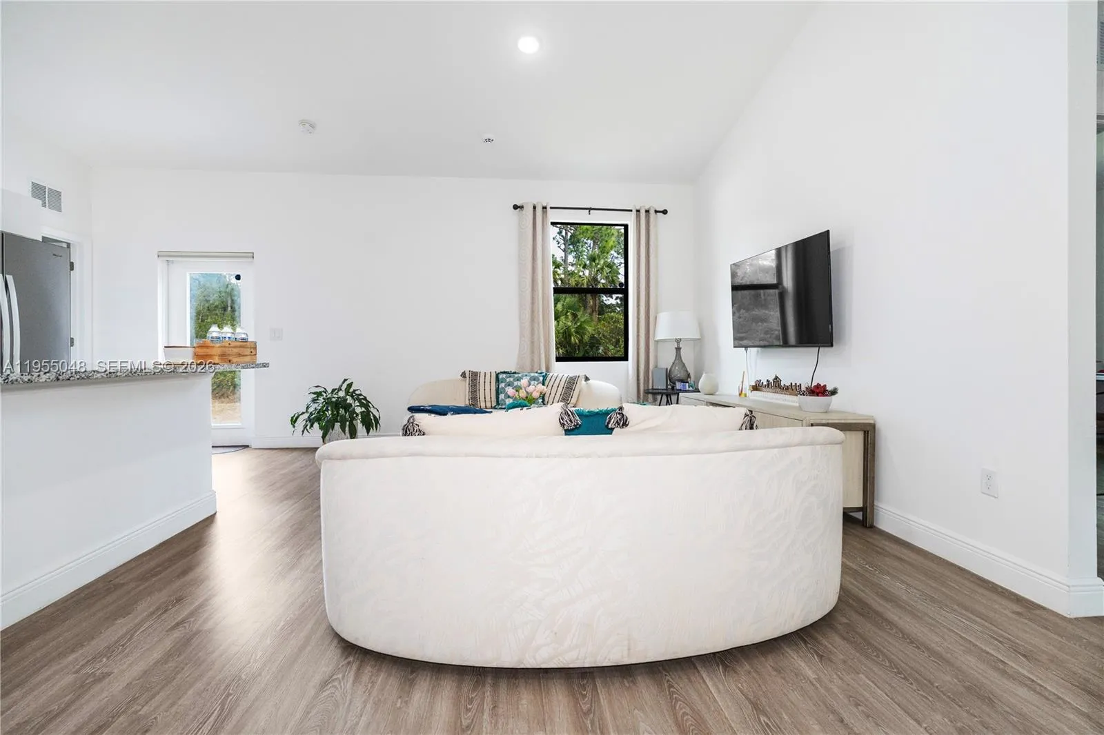 8031 Sandy Cir, La Belle FL 33935