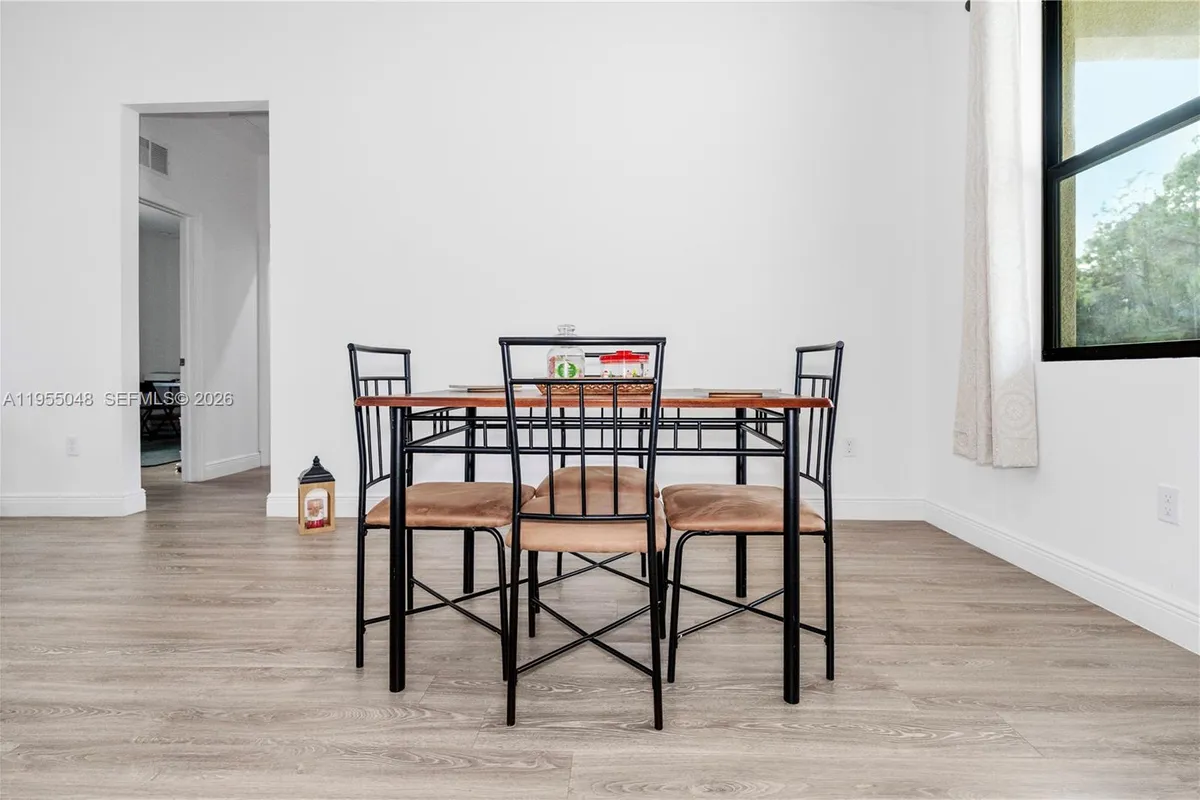 8031 Sandy Cir, La Belle FL 33935